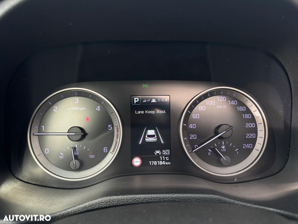 Hyundai Tucson 2.0 CRDI 4WD Automatik Style - 16