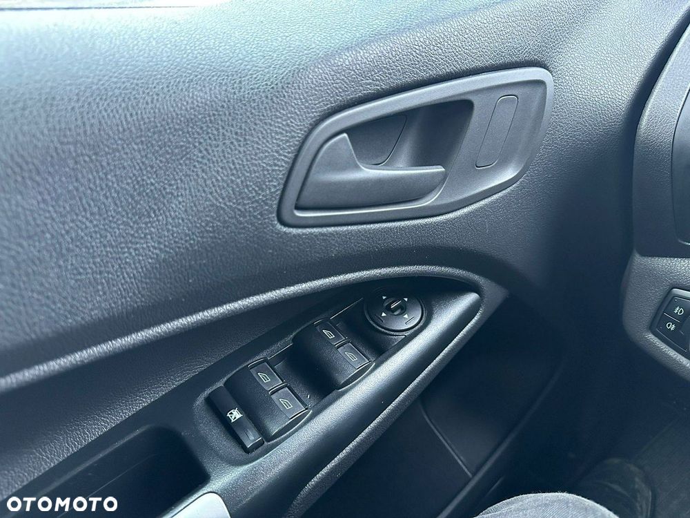 Ford Tourneo Connect - 11