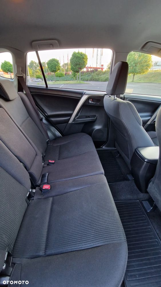 Toyota RAV4 2.0 D-4D Premium - 9