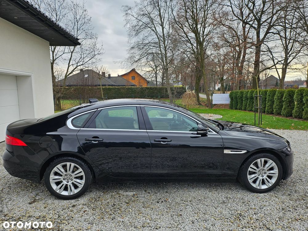 Jaguar XF 2.0 i4D AWD Portfolio - 7