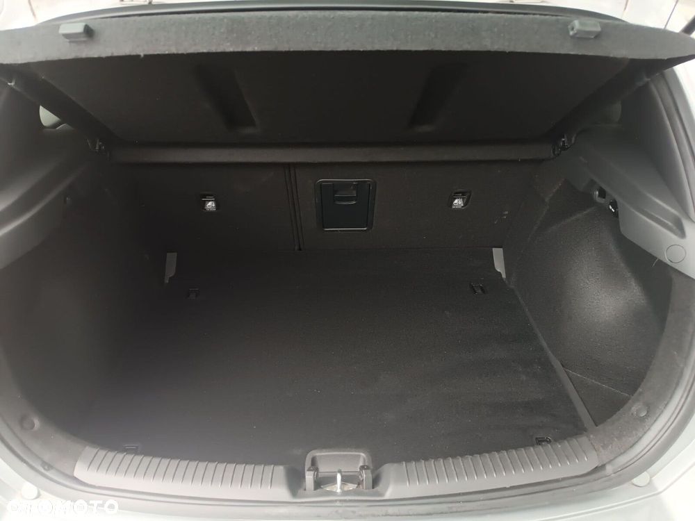 Hyundai i30 1.5 T-GDI 48V Smart - 33