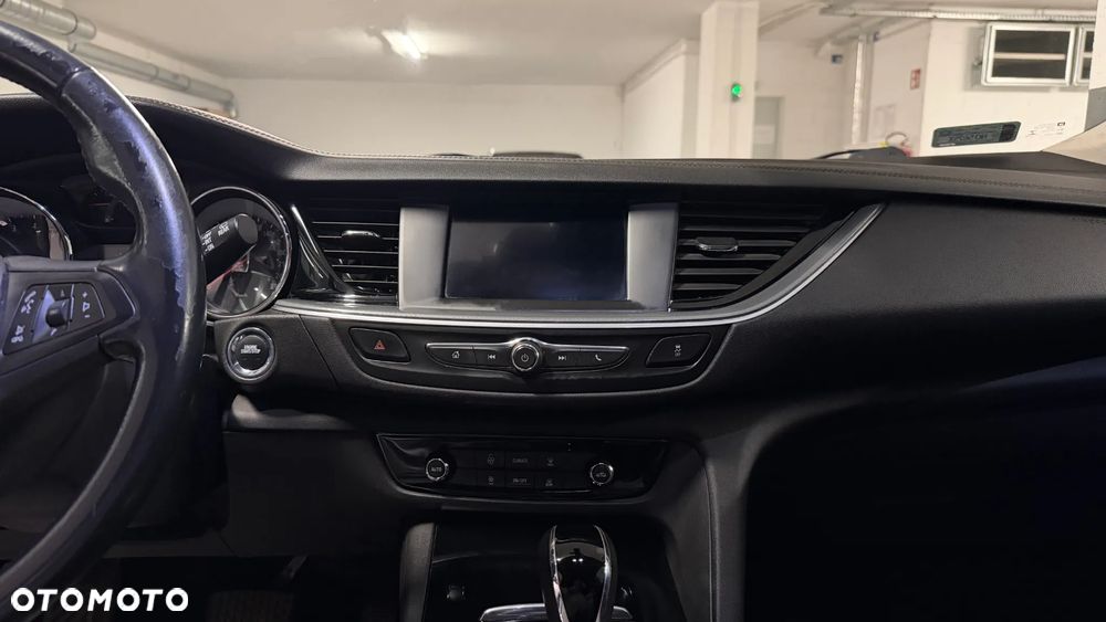 Opel Insignia 1.5 T Enjoy S&S - 9