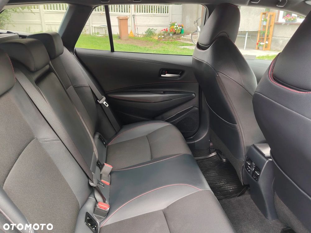 Toyota Corolla 2.0 Hybrid GR Sport Dynamic - 40