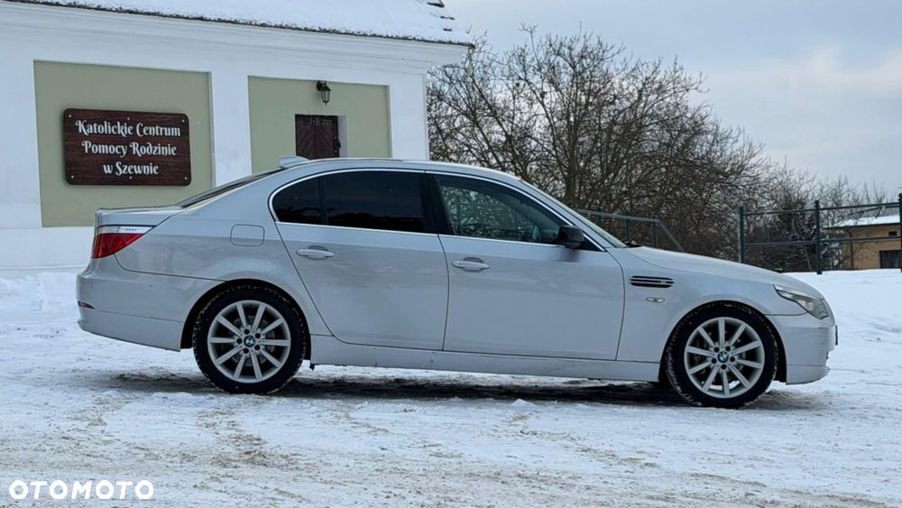 BMW Seria 5 523i - 13