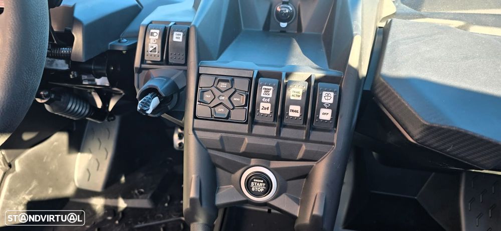 Can-Am Maverick X3 DS Turbo RR - 13