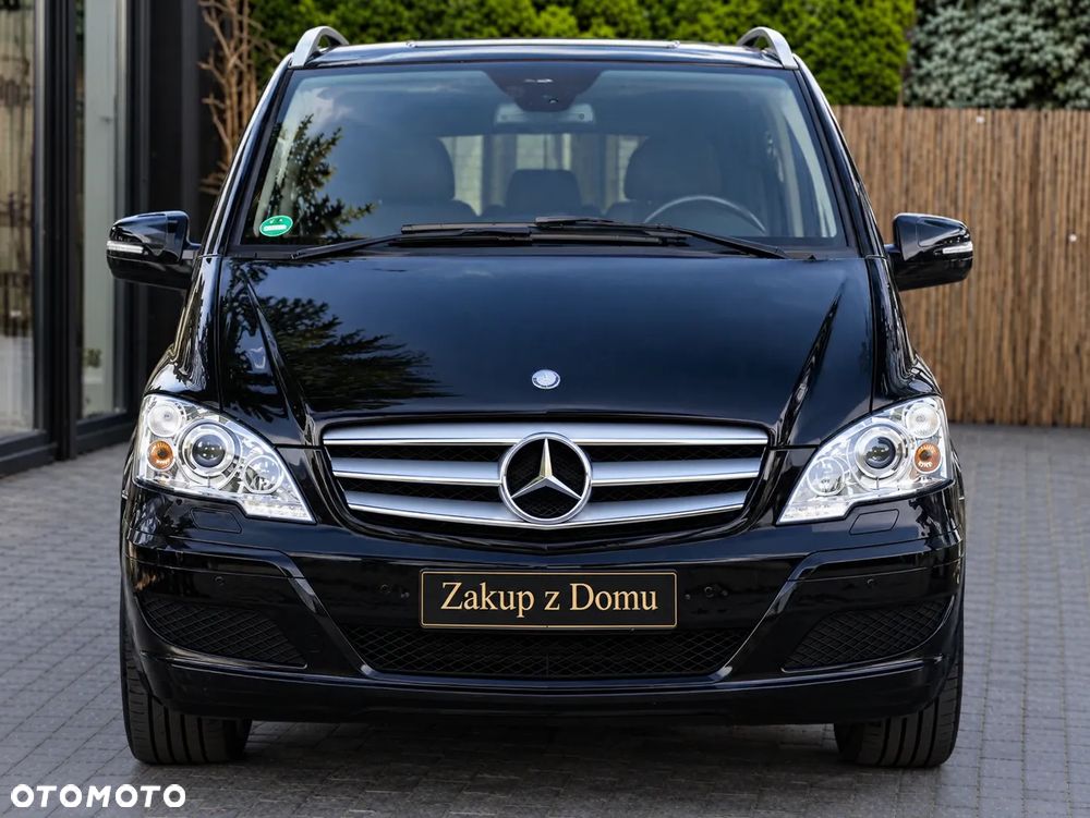 Mercedes-Benz Viano 2011 photo 2