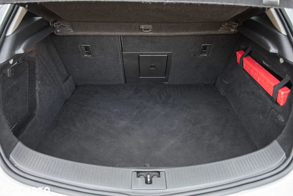 Opel Astra IV GTC 2.0 CDTI Sport S&S - 22