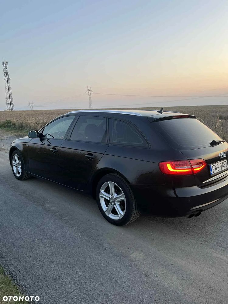 Audi A4 Limousine - 4