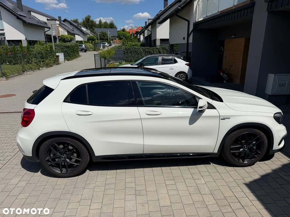 Mercedes-Benz GLA AMG 45 4-Matic - 3