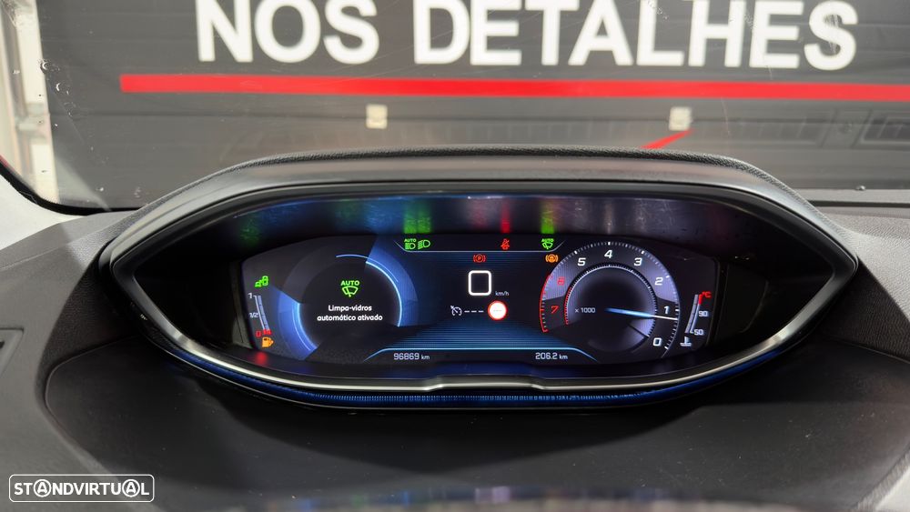 Peugeot 3008 PureTech 130 Stop & Start GPF Crossway - 23