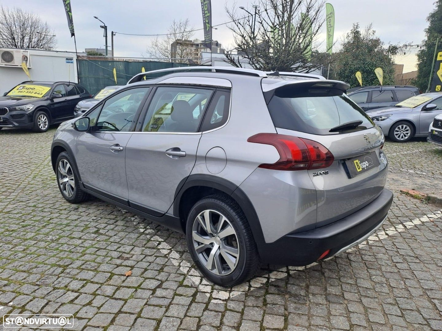 Peugeot 2008 1.2 PureTech Allure - 9