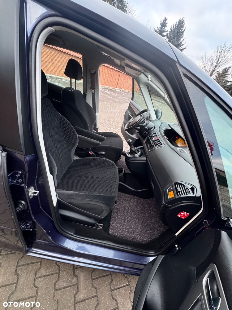 Citroën C4 Picasso - 9