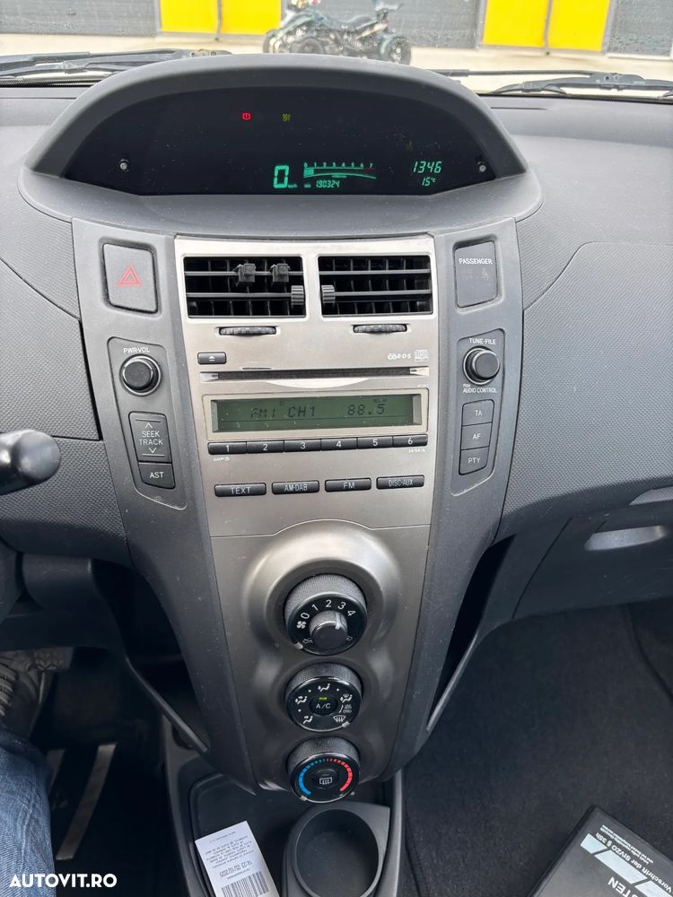 Toyota Yaris 1.33 VVT-i Cool - 8