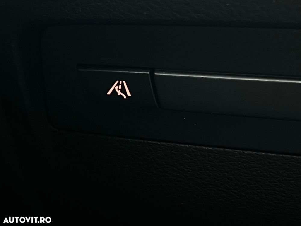 BMW Seria 3 320d - 30