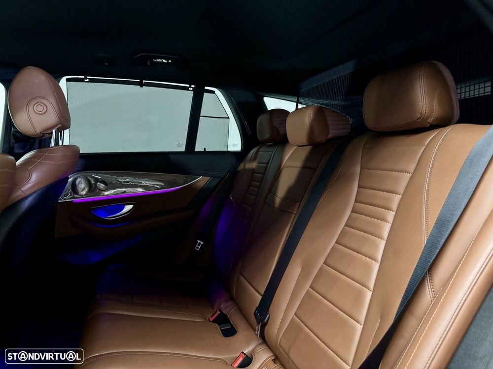 Mercedes-Benz E 300 de AMG Line 4Matic - 15
