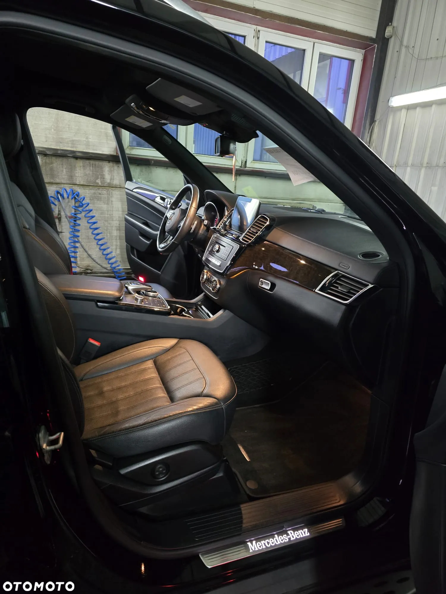 Mercedes-Benz GLS 400 4Matic 9G-TRONIC - 37