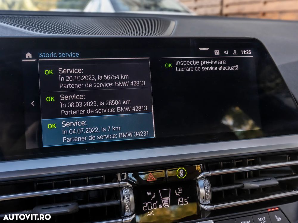 BMW Seria 3 320e Aut. M Sport - 28