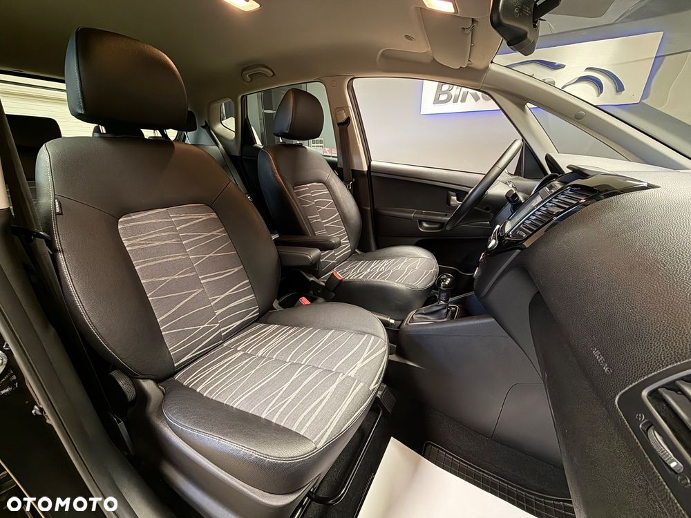 Kia Venga 1.6 L - 23