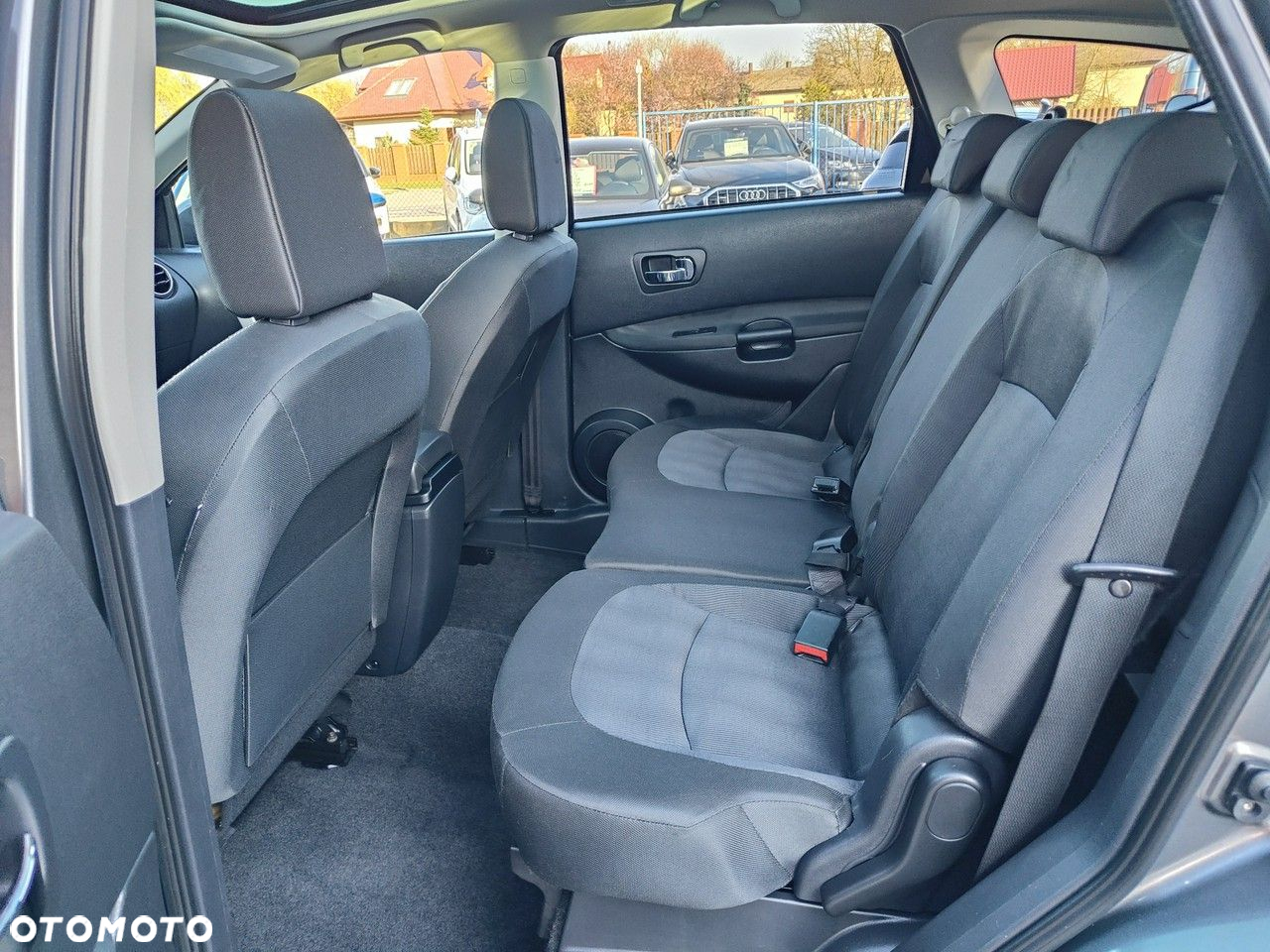 Nissan Qashqai+2 - 30