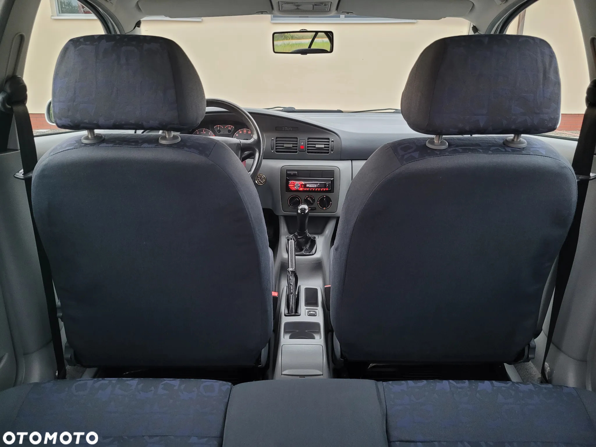 Skoda Octavia 1.6 GLX - 26