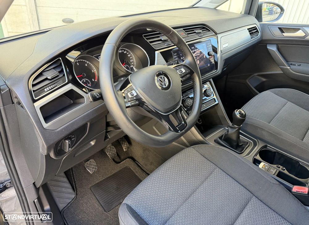 VW Touran 1.6 TDI Confortline - 12