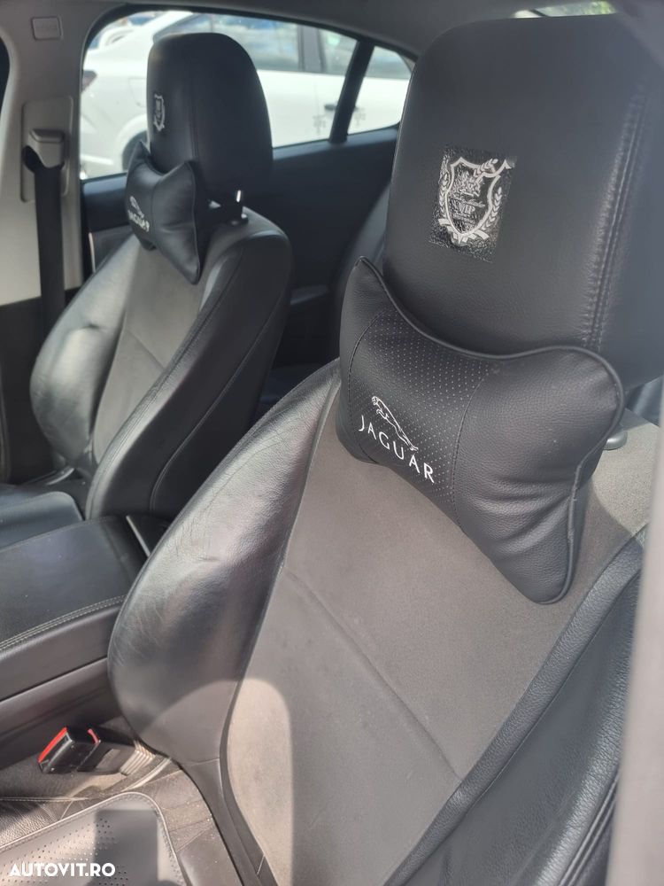 Jaguar XF 2.2D Luxury - 10