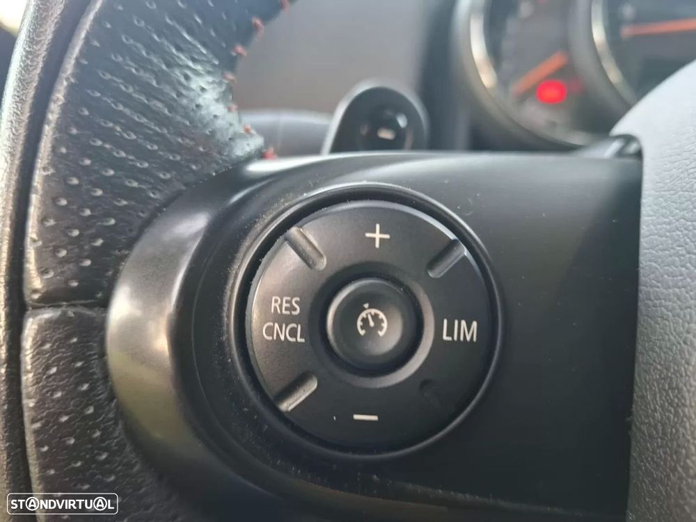 MINI Countryman Cooper SD Auto Desportiva - 34