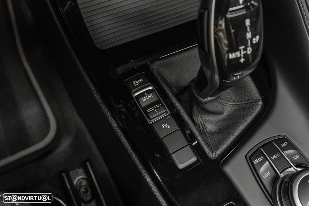 BMW X2 18 i sDrive Auto - 17