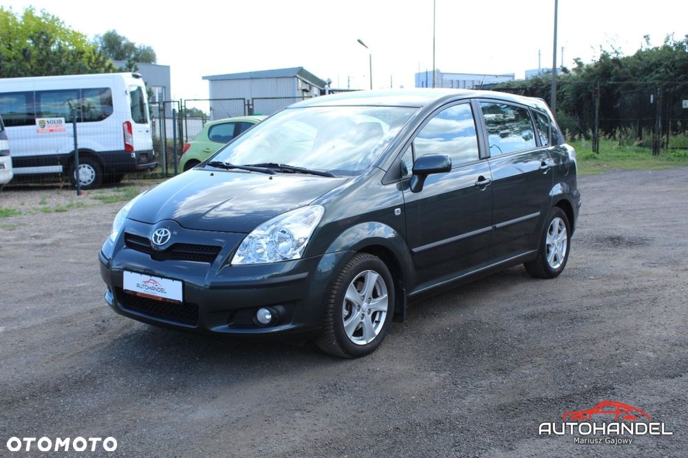 Toyota Corolla Verso - 3