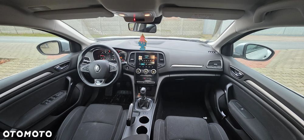 Renault Megane 1.5 Blue dCi Business - 17