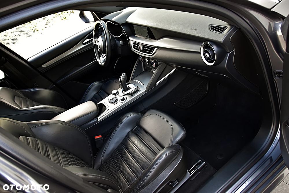Alfa Romeo Stelvio 2.0 Turbo Veloce Q4 - 20