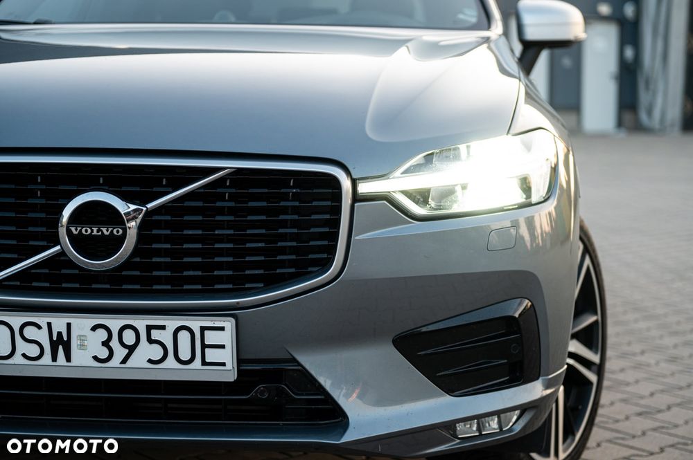 Volvo XC 60 D5 AWD Geartronic RDesign - 2