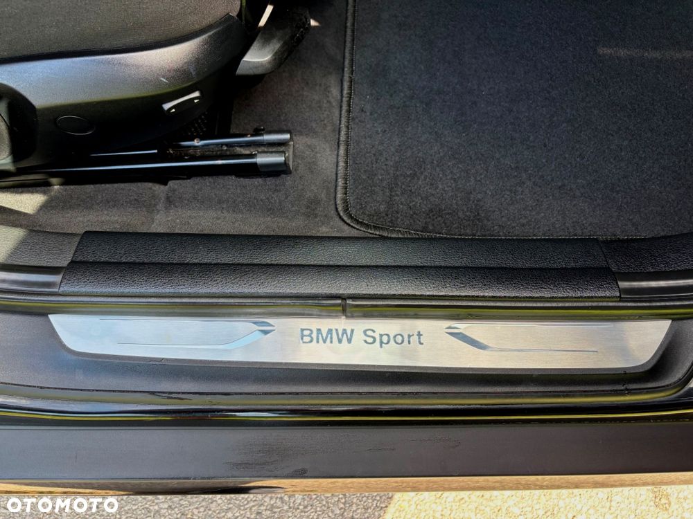 BMW X1 xDrive18d Sport Line - 17
