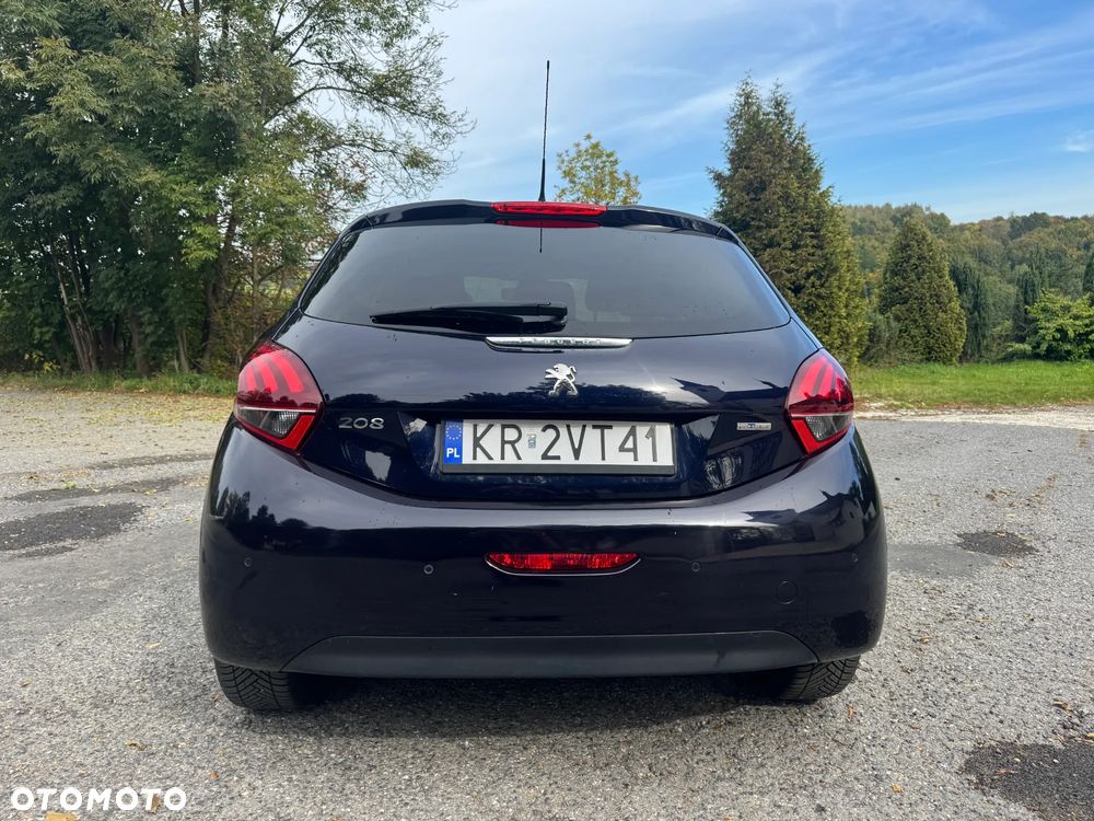 Peugeot 208 - 11