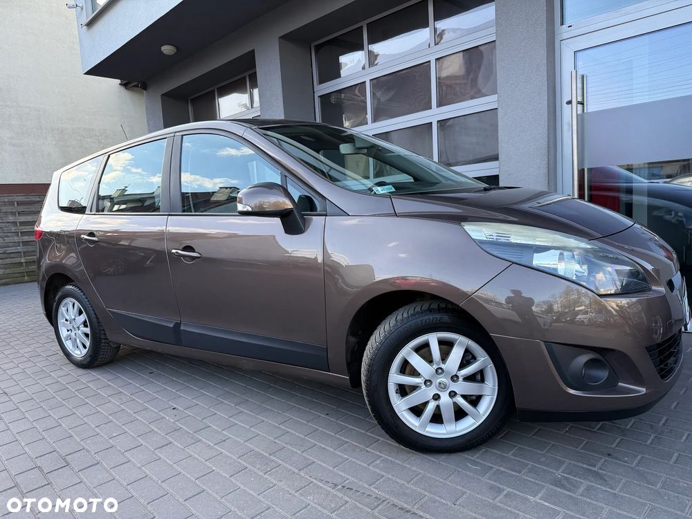Renault Scenic - 17