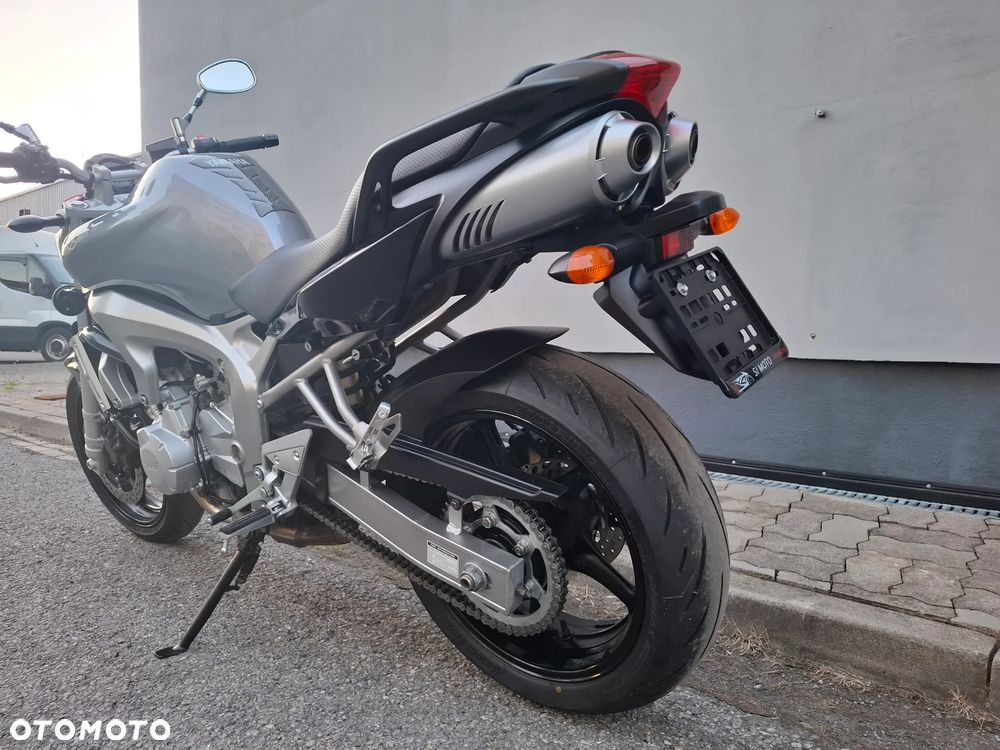 Yamaha FZ6 - 25