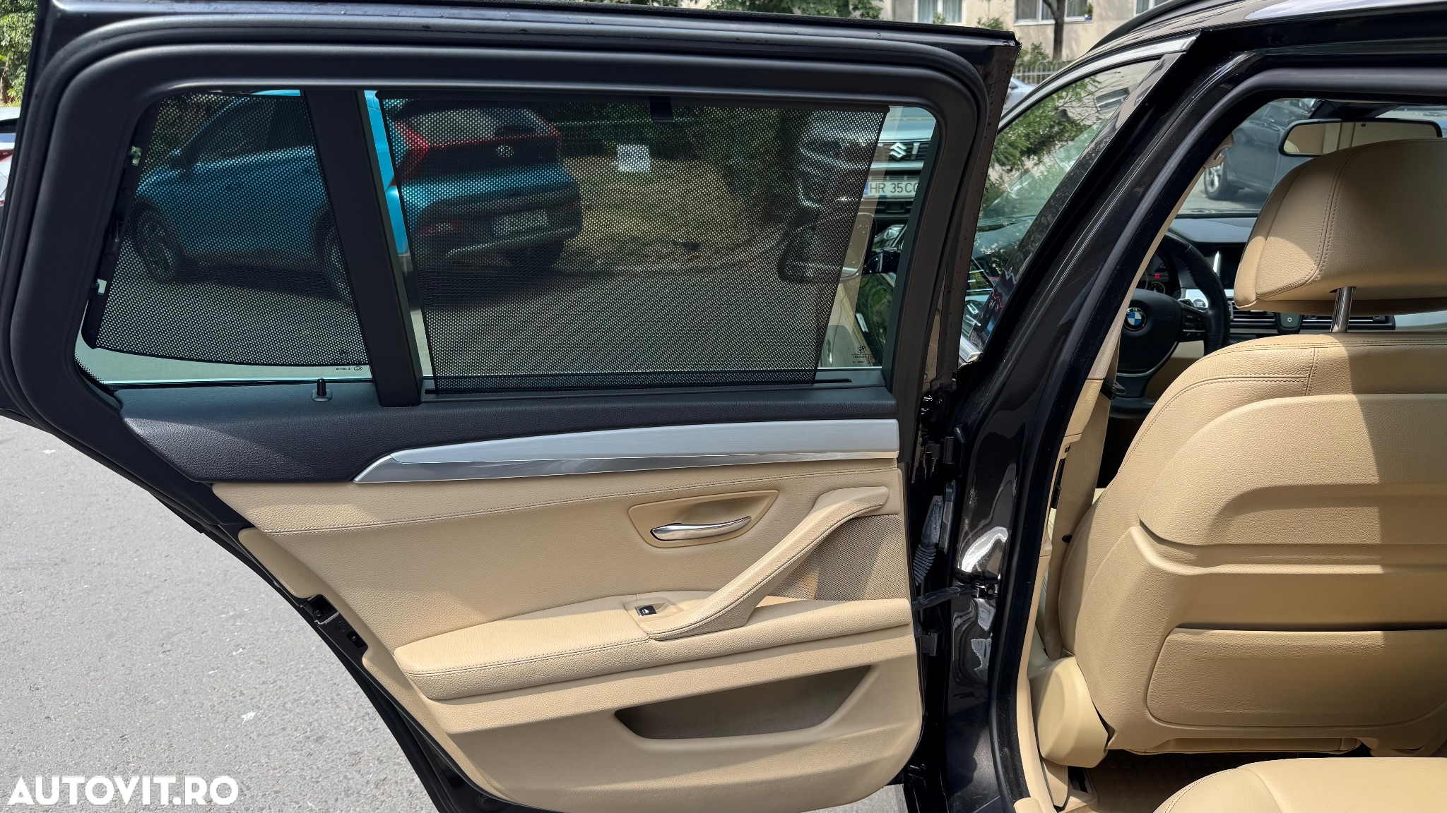 BMW Seria 5 525d xDrive Touring Aut. Luxury Line - 11