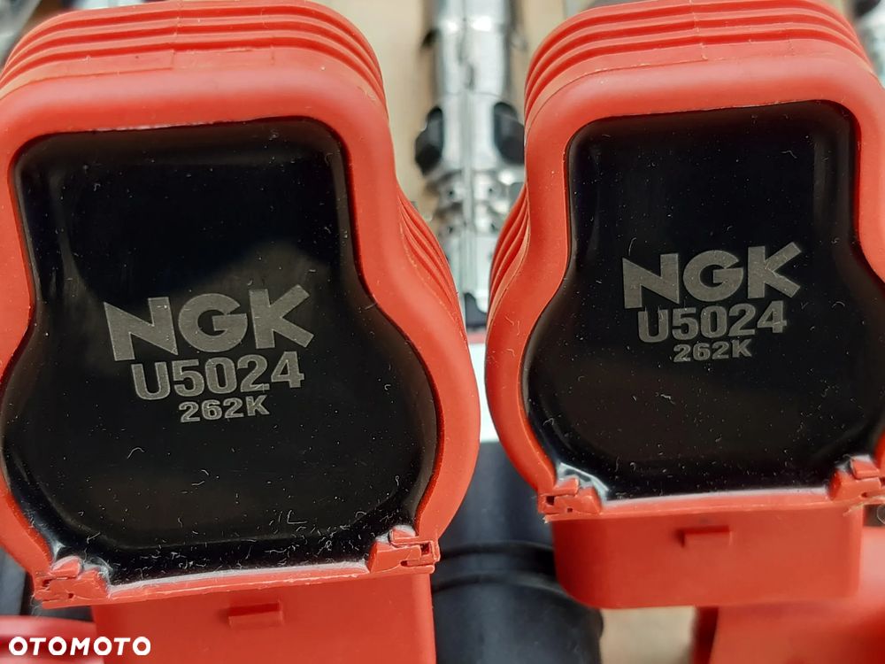 AUDI A8 D3 A6 C6 CEWKA ZAPŁONOWA NGK U5024 077905115T - 3