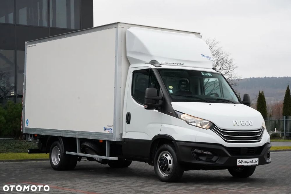 Iveco DAILY 35-160 / KONTENER 4,3 M / WINDA / BLIŹNIAK   DMC: 3500 KG /  2022 - 3