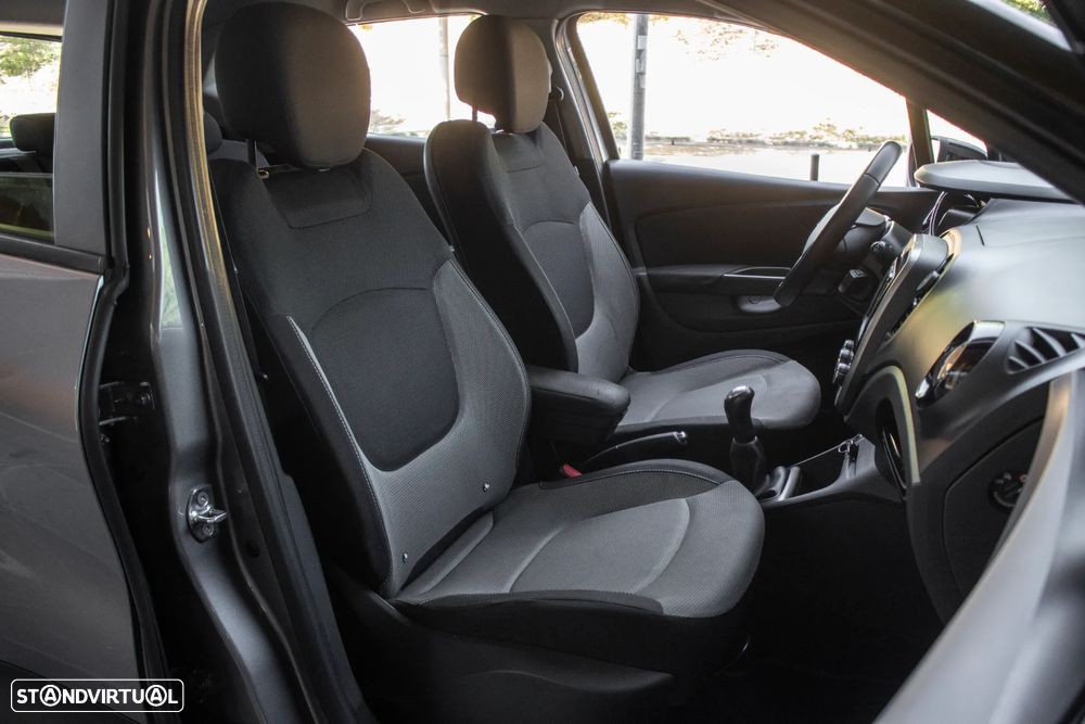 Renault Captur 1.5 dCi Exclusive - 24