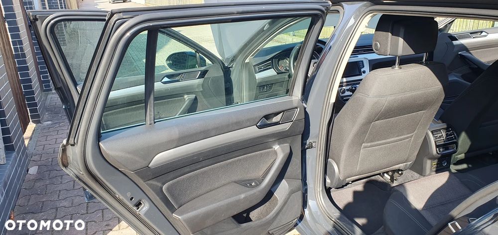 Volkswagen Passat 1.6 TDI (BlueMotion Technology) Comfortline - 3