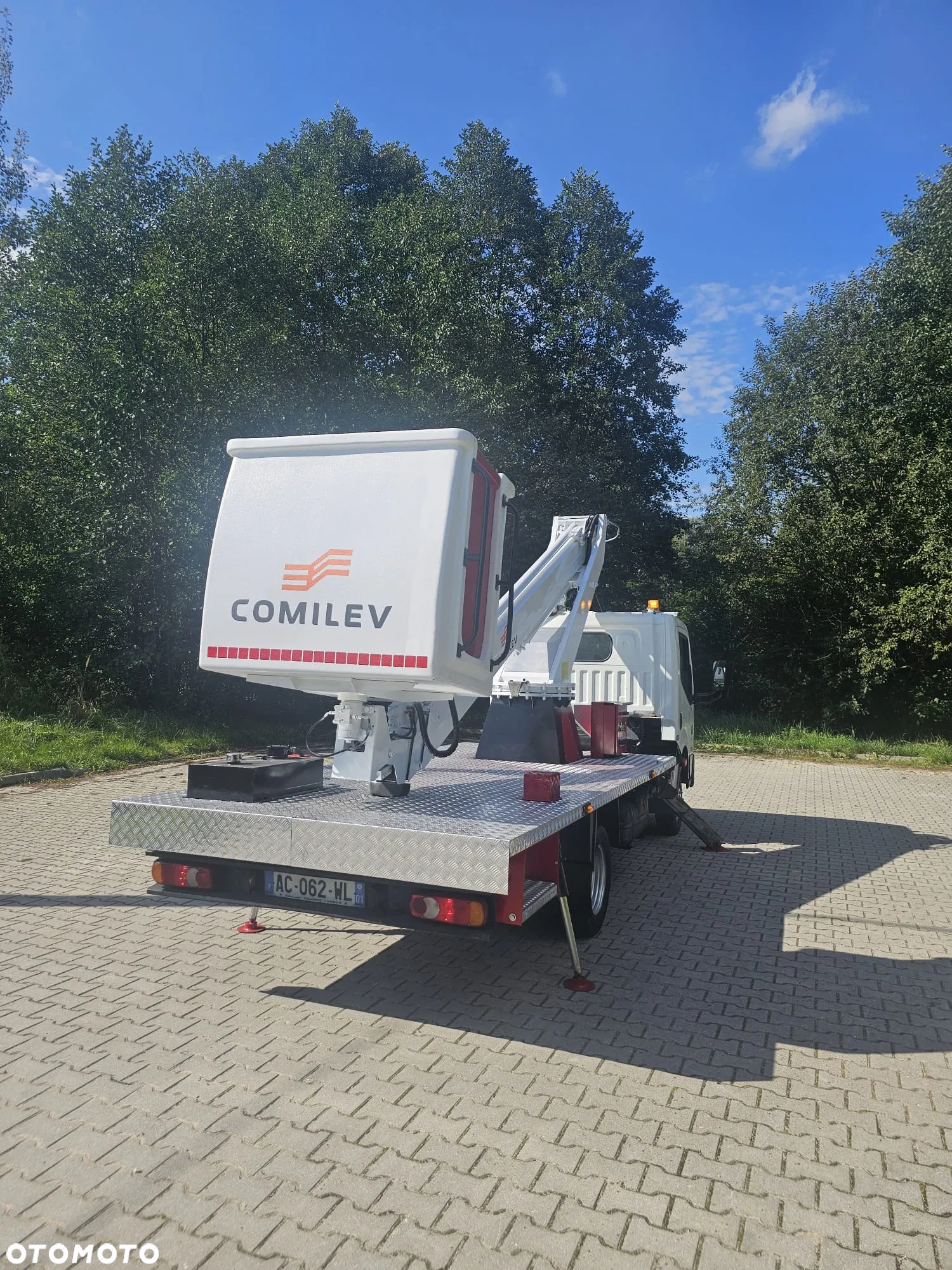 Nissan Cabstar. Podnośnik koszowy 16m .udt resurs gwarancja. - 8