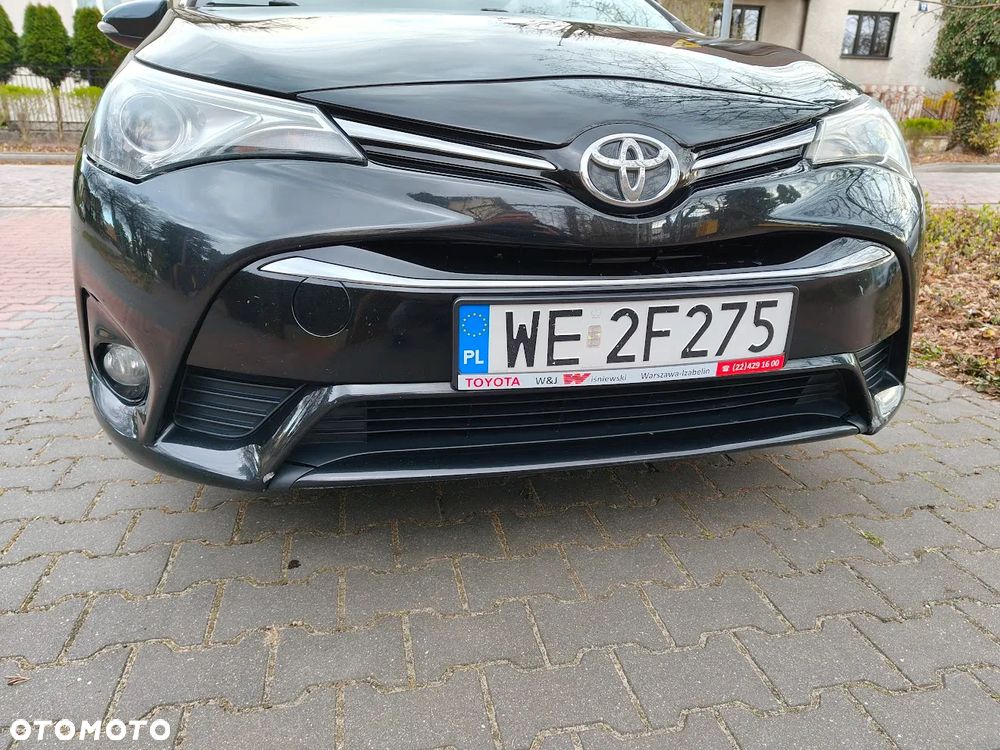 Toyota Avensis 1.8 Premium - 3