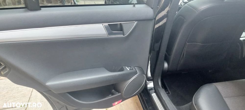 Mercedes-Benz C 180 CDI DPF (BlueEFFICIENCY) Avantgarde - 17