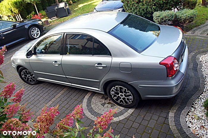 Toyota Avensis 2.0 D-4D Edition - 8