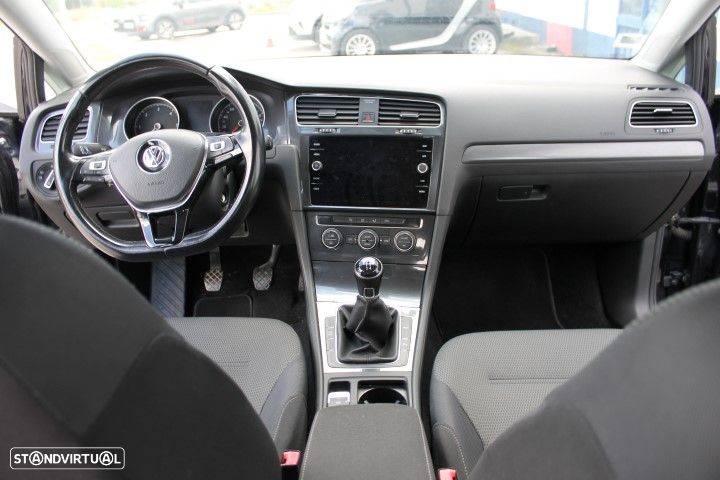 VW Golf Variant 1.6 TDi Confortline - 10