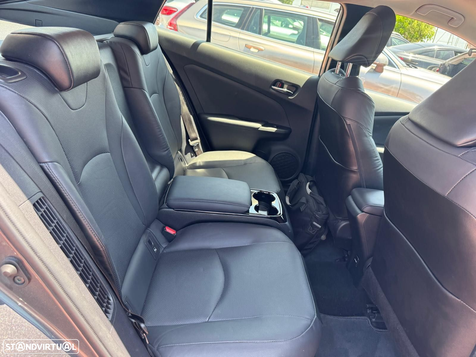 Toyota Prius 1.8 Plug-In Premium - 15