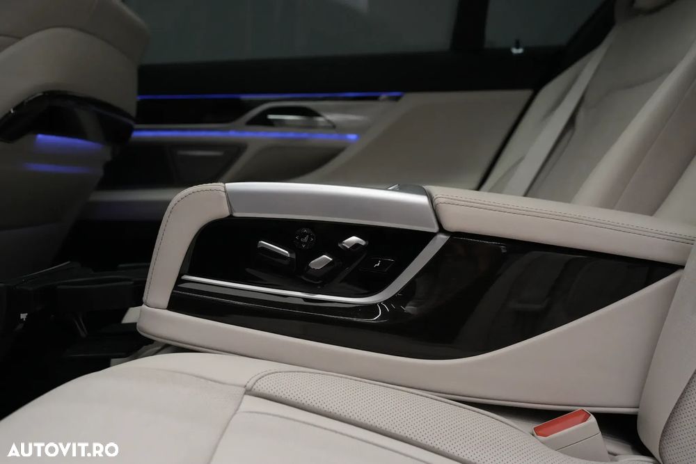 BMW Seria 7 740Li xDrive - 17