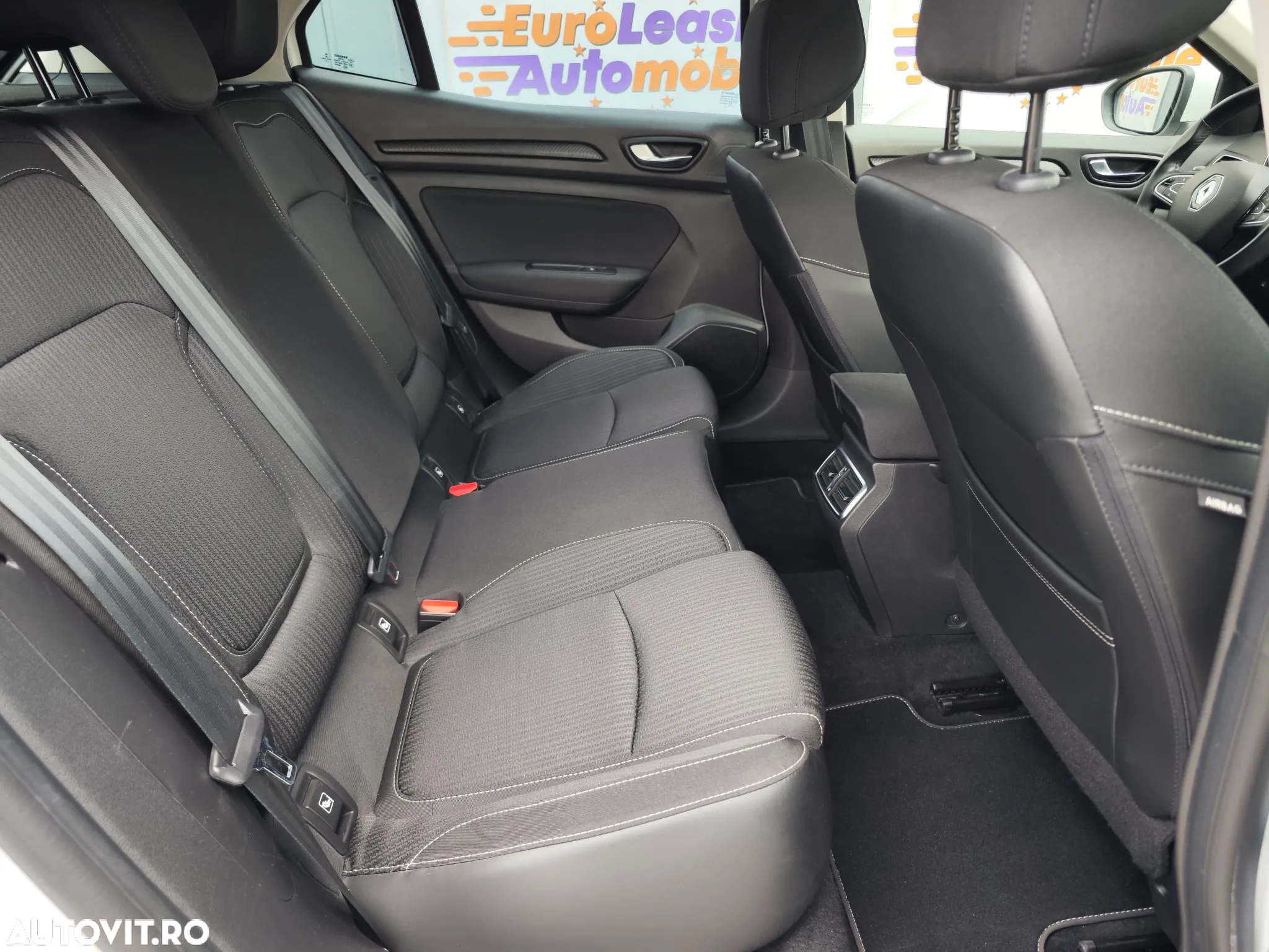 Renault Megane Blue dCi 116 Life - 16