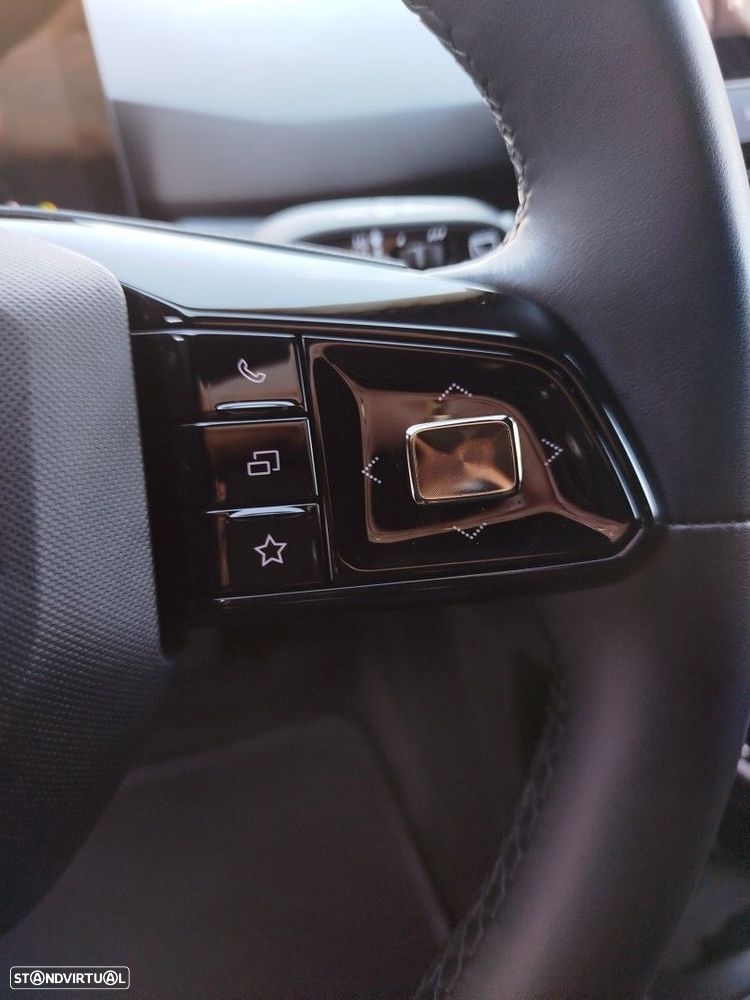 MG MG4 64 kWh Luxury - 21